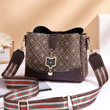 將圖片載入圖庫檢視器 JM-065 水桶包編織包印花斜挎包卡通獅子休閒單肩包 女包
