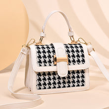 將圖片載入圖庫檢視器 JM-177 春夏新款小眾質感單肩斜挎小包女手機包時尚菱格小方包 女包
