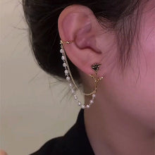 將圖片載入圖庫檢視器 1B402 ins風玫瑰花朵珍珠鍊條銀針耳釘耳夾一體左耳單只感耳環耳飾 925銀針
