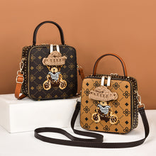 將圖片載入圖庫檢視器 JM-092 新款質感復古時尚單肩女包斜跨包小熊包 女包

