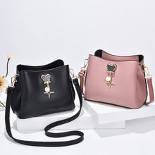 將圖片載入圖庫檢視器 JM-127 新款時尚大容量斜挎包女ins單肩復古水桶包 女包
