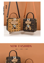 將圖片載入圖庫檢視器 JM-092 新款質感復古時尚單肩女包斜跨包小熊包 女包
