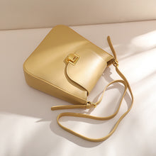 將圖片載入圖庫檢視器 JM-300 新款簡約小眾設計感大容量百搭包包通勤單肩斜挎包 女包

