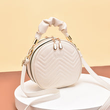 將圖片載入圖庫檢視器 JM-139-1 新款女包包單肩手提斜挎小圓包圓餅包印花夏季時尚潮 女包
