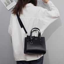 將圖片載入圖庫檢視器 JM-145 新款大容量時尚手提包女網紅斜挎 女包
