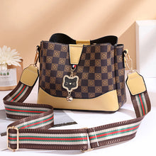 將圖片載入圖庫檢視器 JM-065 水桶包編織包印花斜挎包卡通獅子休閒單肩包 女包
