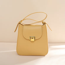 將圖片載入圖庫檢視器 JM-300 新款簡約小眾設計感大容量百搭包包通勤單肩斜挎包 女包
