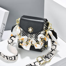 將圖片載入圖庫檢視器 JM-148 新款單肩斜挎包豎款迷你手機包 女包
