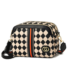 將圖片載入圖庫檢視器 JM-105 新款時尚棋盤格斜挎包小眾ins質感小方包 女包
